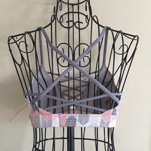 Victoria’s Secret Sport Bra Extra Small Strappy - Picture 2 of 3